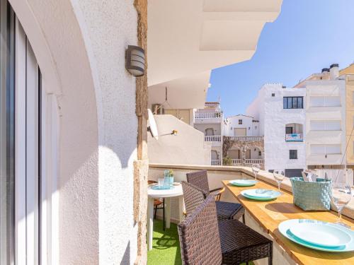 Apartamento con vista al canal Caballito Goertz.
