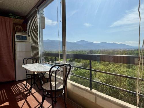 Photo de la galerie de l'établissement Appartement 2 pièces avec parking, proche mer - Argelès-sur-Mer - FR-1-225-829, à Argelès-sur-Mer