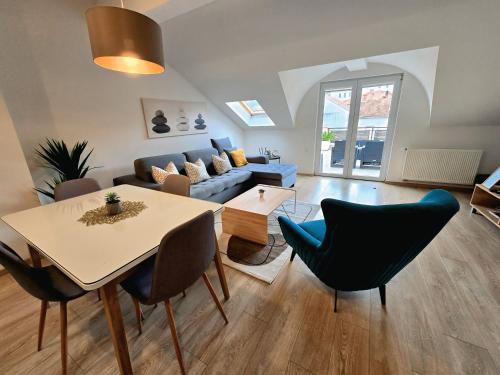 Svetainės erdvė apgyvendinimo įstaigoje City Center apartments