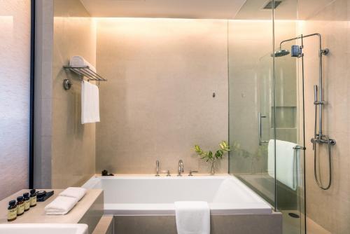 Bilik mandi di Pullman Bangkok King Power