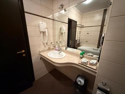 Bilik mandi di Donna Spa hotel Sveti Spas