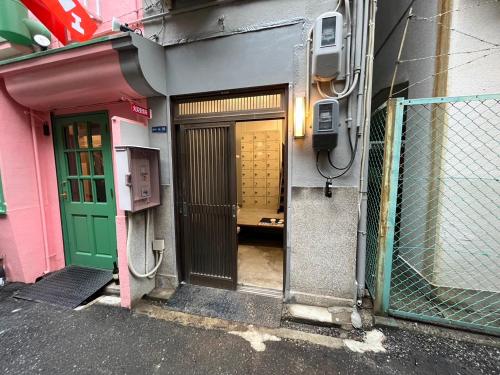 Kuromon Central Self Inn 302 KI32