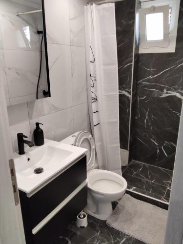 Artemis Beach Holiday Nest 2