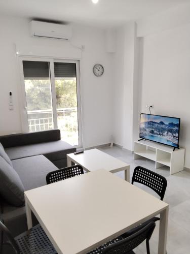 Artemis Beach Holiday Nest 2