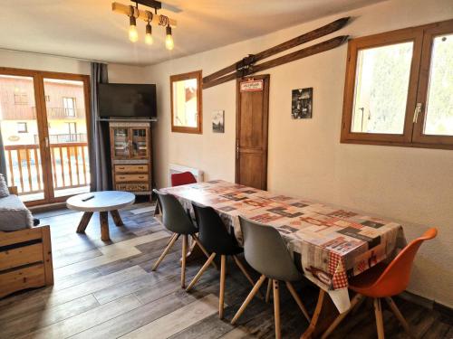 Photo de la galerie de l'établissement Les Chalets D'arrondaz - 4 pièces 6/8 personnes 48m² MAE-2902, à Modane