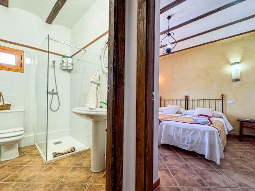 Ένα μπάνιο στο Cortijo Rural Bacares