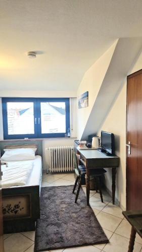 Μια τηλεόραση ή/και κέντρο ψυχαγωγίας στο Hotel Schlüssel