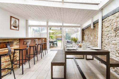 Maison avec jardin pour 8 à 550m de la plage