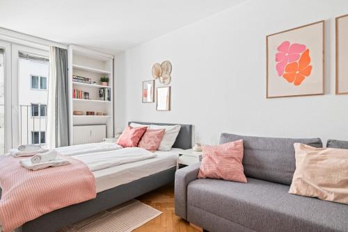 Posteľ alebo postele v izbe v ubytovaní 2 BR City Apartment in Neubau, 6 min to city center