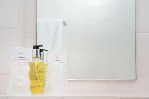 Trouville Hotel by Compass Hospitalityにあるバスルーム