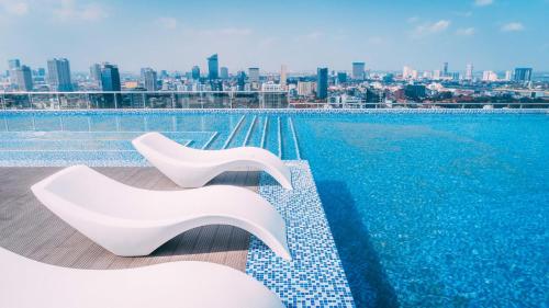 Kolam renang di atau dekat dengan M resident