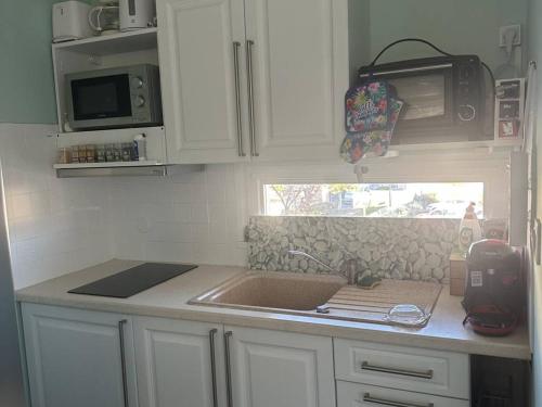 Studio rénové proche des cures avec climatisation - FR-1-680-45