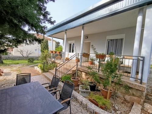 Holiday Home Lola - large outdoor area