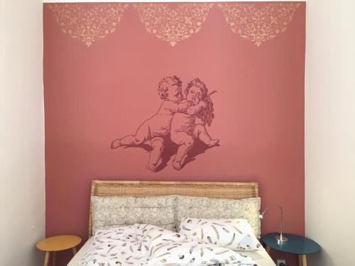 En eller flere senge i et værelse på Schöne Altstadtwohnung im Herzen der Stadt