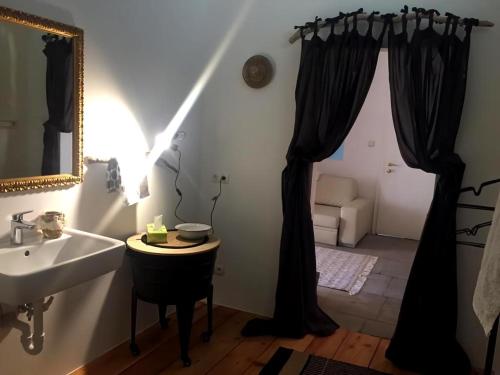 Et badeværelse på Schöne Altstadtwohnung im Herzen der Stadt