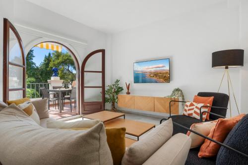2 bdr apartment next to the beach in Puerto Banús