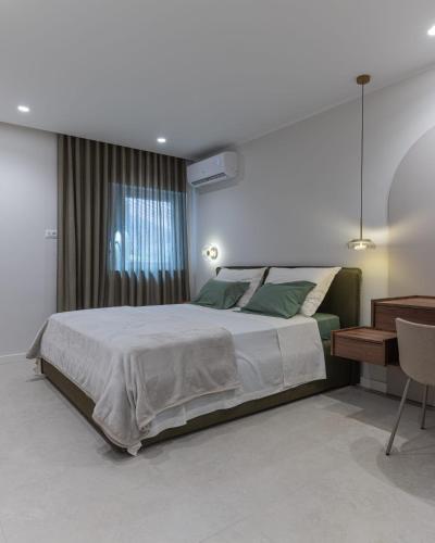 Lemon tree apartment