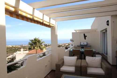 Penthouse with 3 terraces and sea view