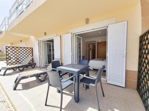 Balkoni atau teres di Cabanas d'Alma T1 by YHA