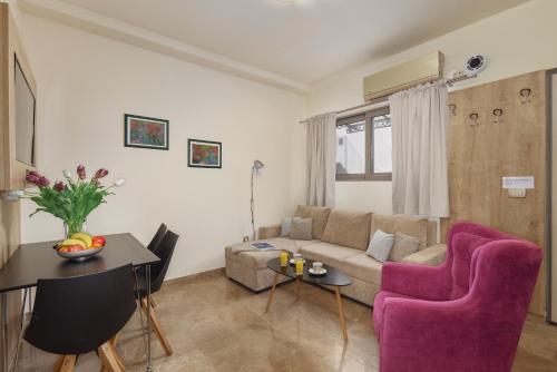 Gallery image of Nautica Studios With Outdoor Pool in Kotor