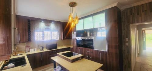 Dapur atau dapur kecil di Le Classic A Montclair