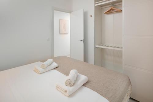 Modern apartment 300m from beach