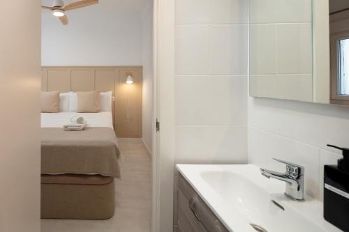 Modern apartment 300m from beach