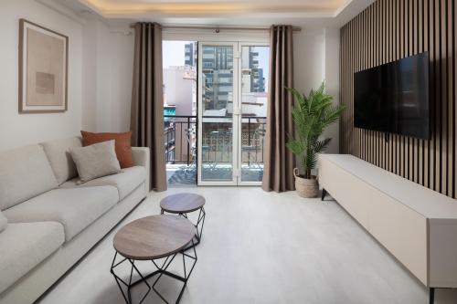 Modern apartment 300m from beach