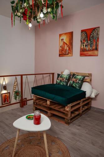Una cama o camas en una habitación de Oda e shtojzovalleve