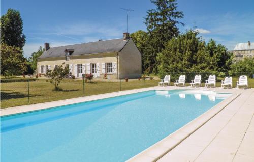 4 Bedroom Amazing Home In Bourgueil