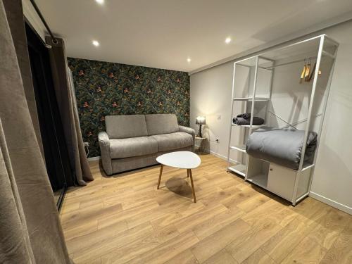 Twenty Fort Studio with Pool Lyon