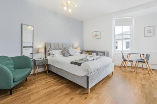Cosy studio flat moments from the beach, Kemptown photo 8