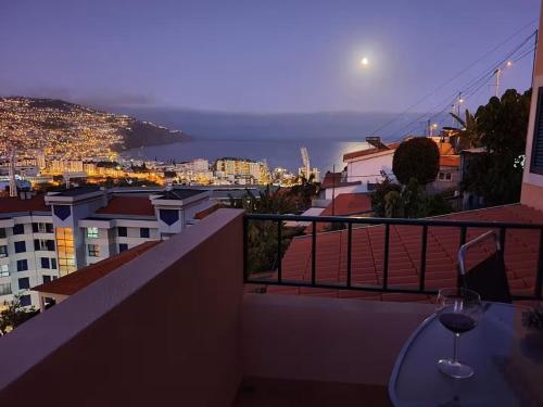 Funchal - Breathtaking ocean & city view house