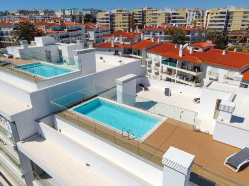 Chic and central brand new apartment by Tenório