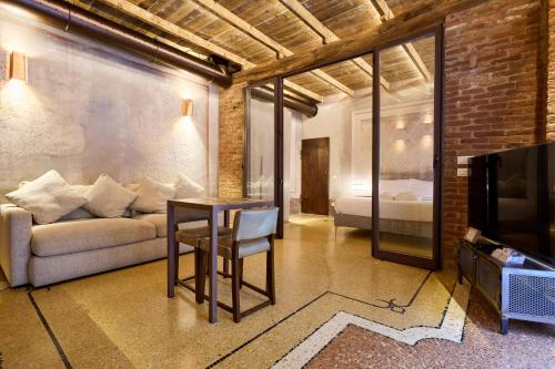 Emme Loft I White Moon - Contemporary Design Loft Milan