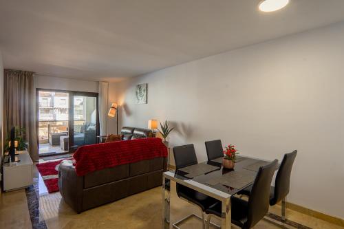 Χώρος καθιστικού στο Beach side apartment La Duquesa