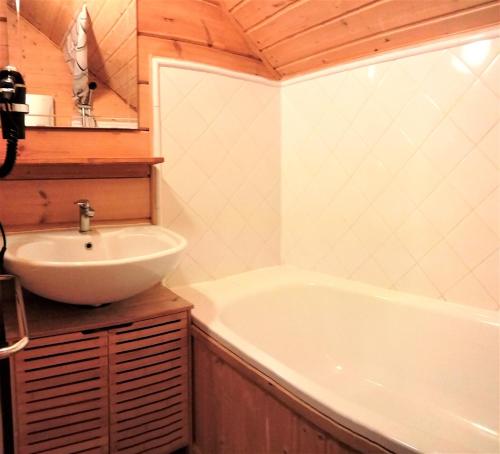 Ένα μπάνιο στο Chalet les Hauts de la Lauzière