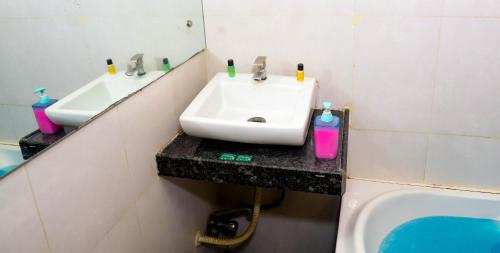 Koupelna v ubytování Hotel Jayesh Inn