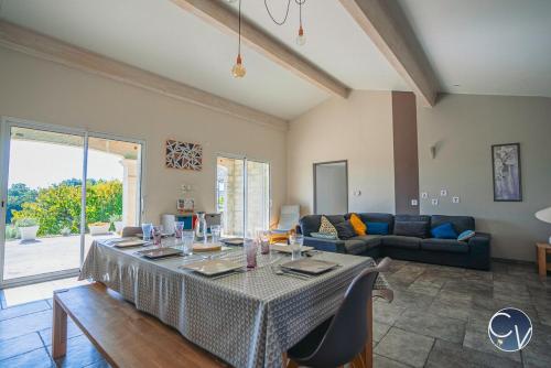 Istumisnurk majutusasutuses Le Nid des Grands Ducs, Villa avec piscine privée