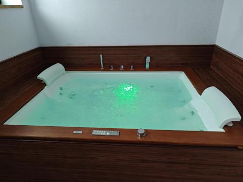 a jacuzziificialificialificialificialificialificialificialificialificialificialificial at Villa Amoroso - Ospitalità Mediterranea in Agrigento