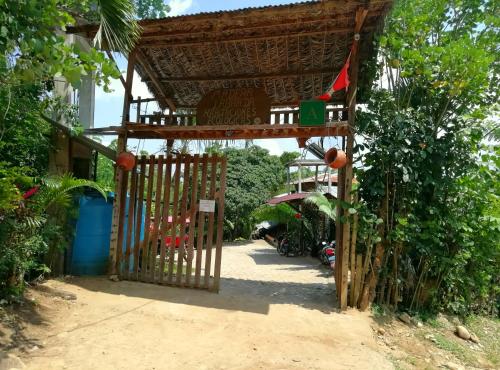 Сад в Madera Labrada Lodge Ecologico