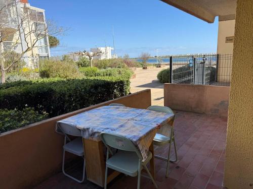 Appartement RDC 6 pers, à 20m plage Grazel, Gruissan - FR-1-784-10