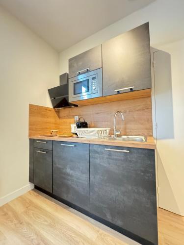 Photo de la galerie de l'établissement Cosy Studio 59 Lafayette tout équipé N1, à Clermont-Ferrand