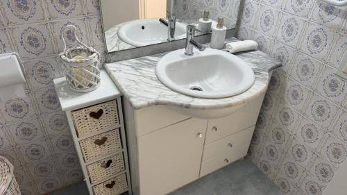 Apartamento con terraza, piscina y vistas en Cabo by Turihome