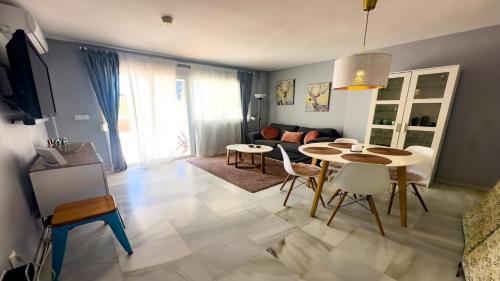 Nice apartment by the sea