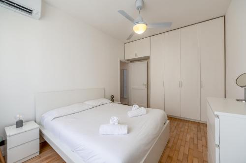 [City Life-Corso Como] Flat with private balcony