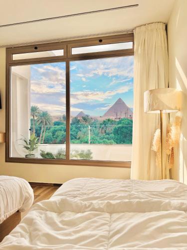 Akasia Pyramids View