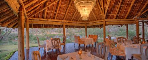 Εστιατόριο ή άλλο μέρος για φαγητό στο Finch Hattons Luxury Tented Camp