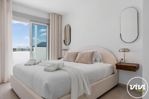 VIVI Homes - Feliz - Roof terrace - pool - gym