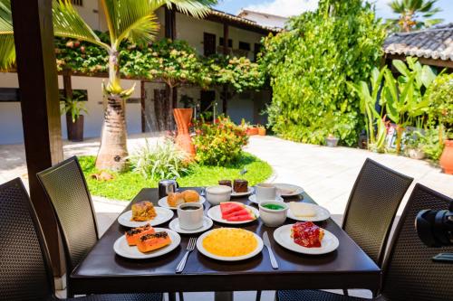 Comida no hotel ou em algum lugar perto